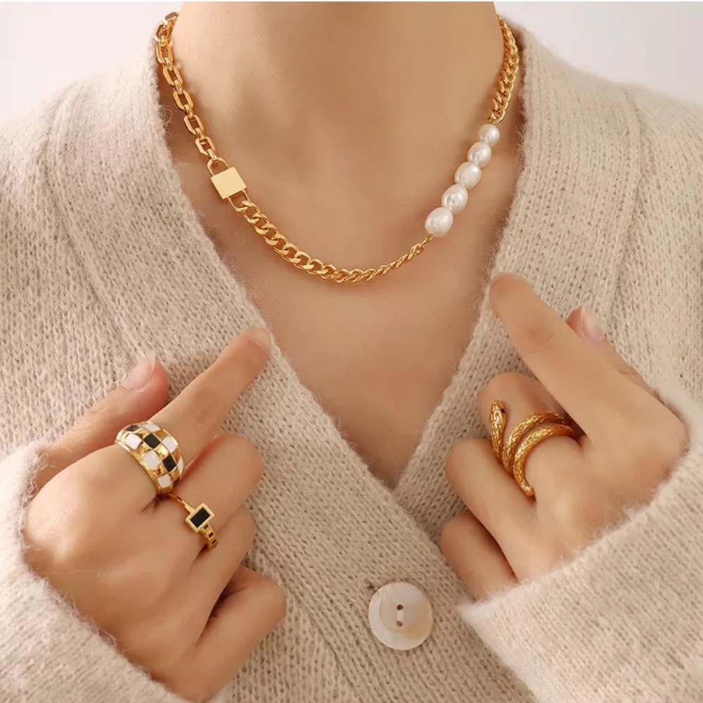 🆕Thick chain lock freshwater pearl chain necklace gold plated